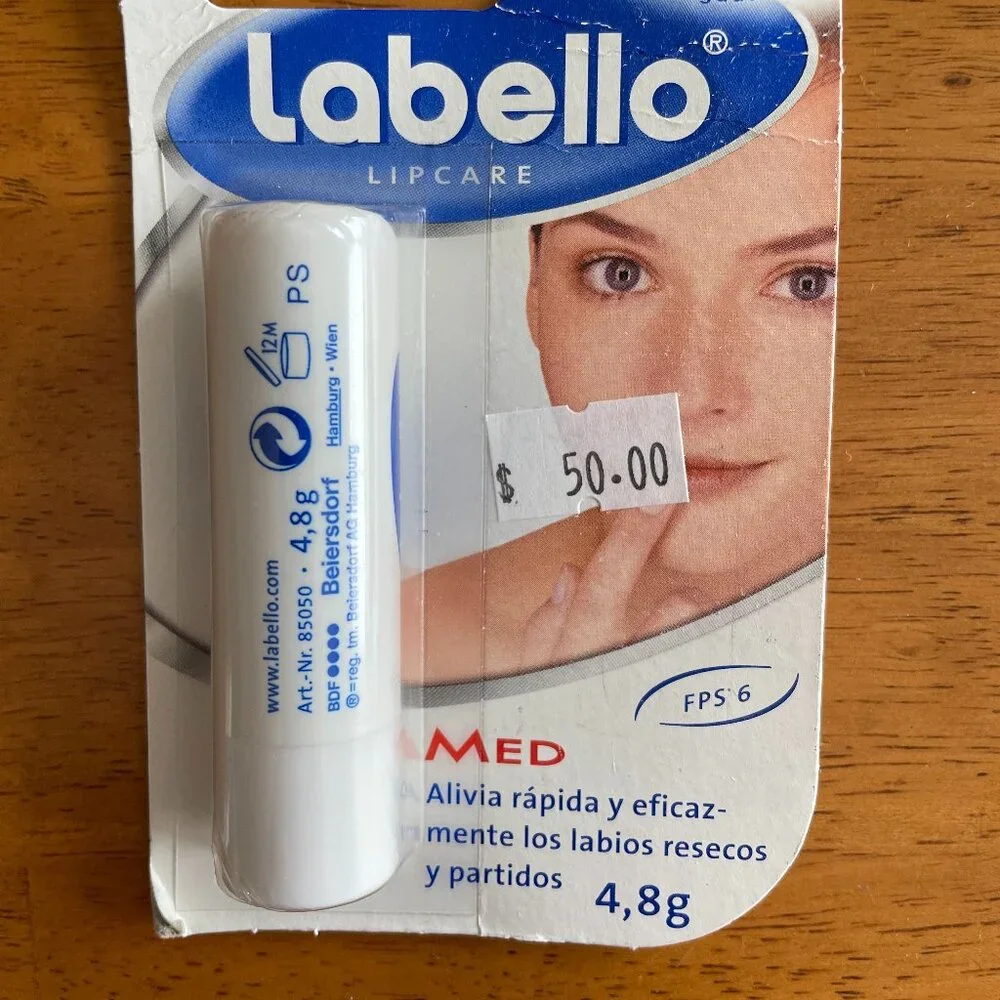 2 Labello Med lip balms
